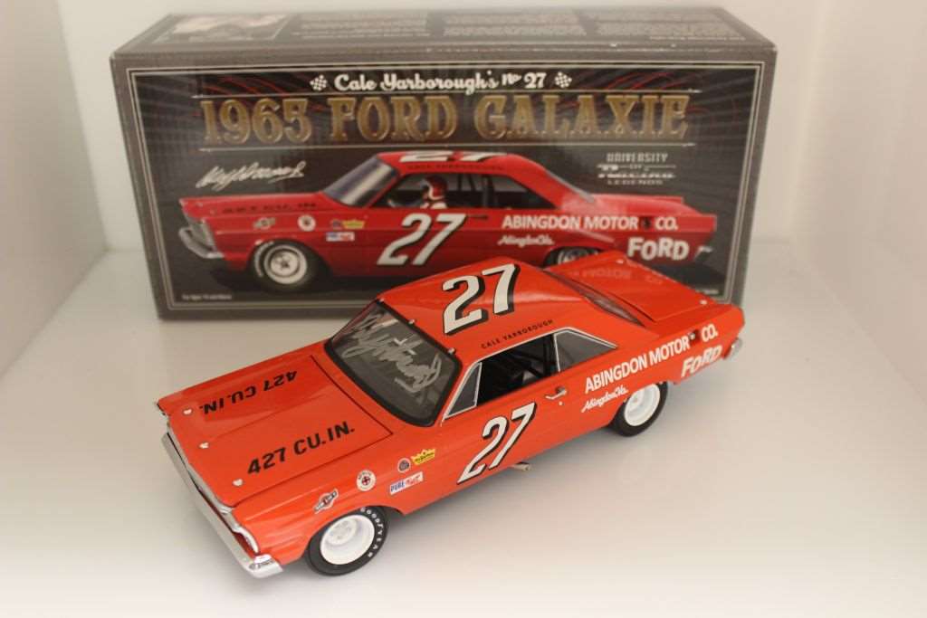 Autographed cale Yarborough die 2024 cast